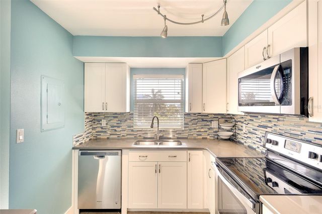 4307 GULF DRIVE 207, Holmes Beach, FL 34217