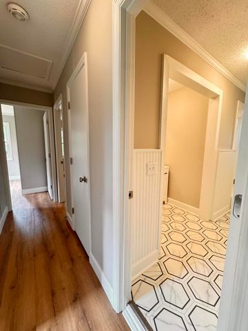 210 Grayson Street, Walterboro, SC 29488