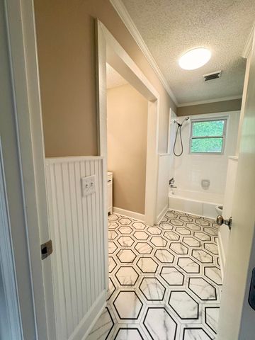210 Grayson Street, Walterboro, SC 29488