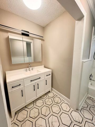 210 Grayson Street, Walterboro, SC 29488