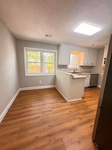 210 Grayson Street, Walterboro, SC 29488