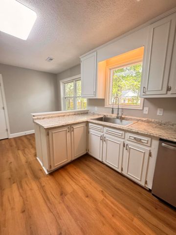 210 Grayson Street, Walterboro, SC 29488