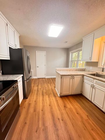 210 Grayson Street, Walterboro, SC 29488