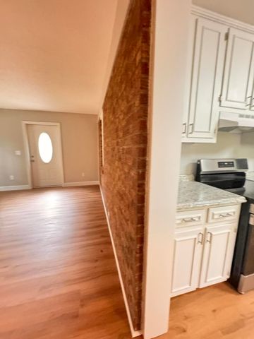 210 Grayson Street, Walterboro, SC 29488