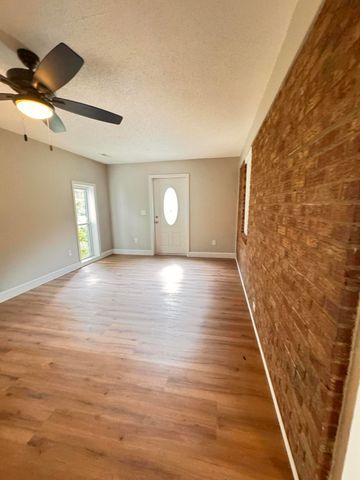 210 Grayson Street, Walterboro, SC 29488