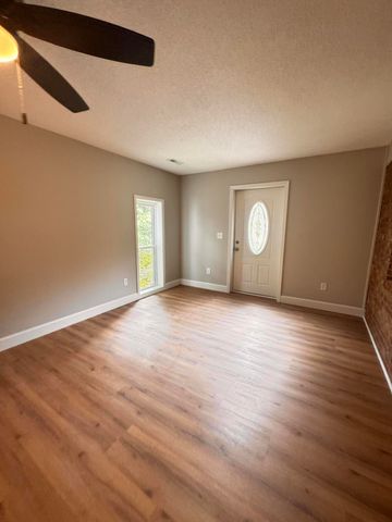 210 Grayson Street, Walterboro, SC 29488
