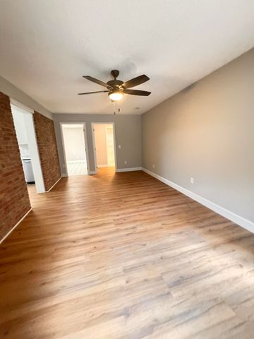 210 Grayson Street, Walterboro, SC 29488