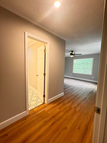 210 Grayson Street, Walterboro, SC 29488