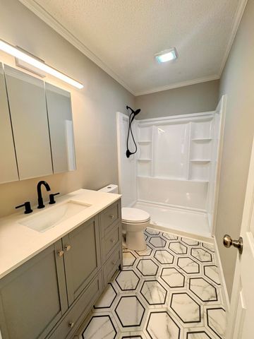 210 Grayson Street, Walterboro, SC 29488