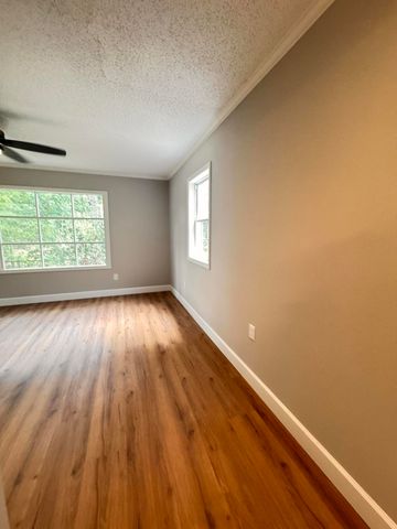 210 Grayson Street, Walterboro, SC 29488