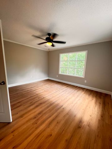 210 Grayson Street, Walterboro, SC 29488