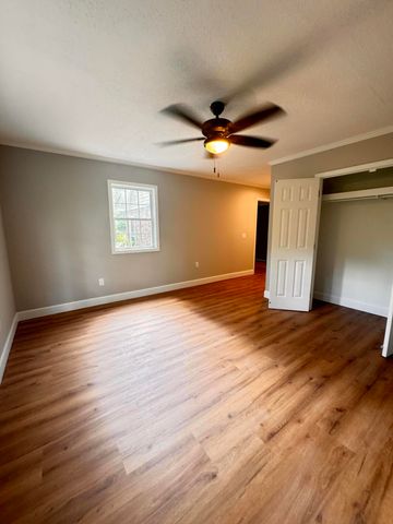 210 Grayson Street, Walterboro, SC 29488