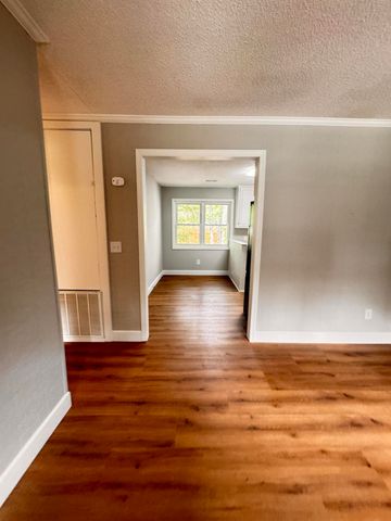 210 Grayson Street, Walterboro, SC 29488