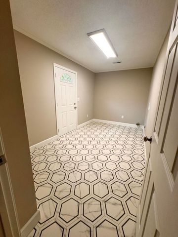 210 Grayson Street, Walterboro, SC 29488