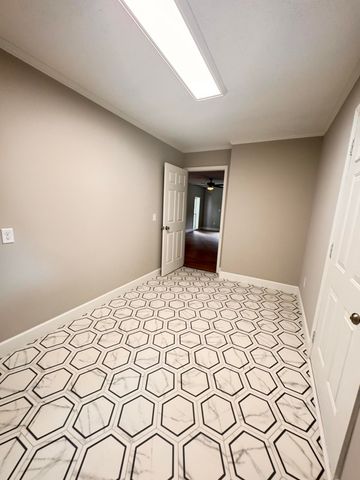 210 Grayson Street, Walterboro, SC 29488