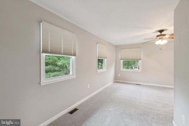 5335 LAKE COVE CT, Alexandria, VA 22315