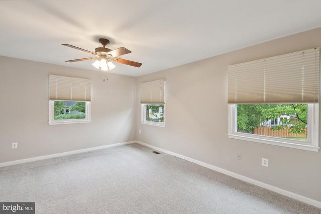 5335 LAKE COVE CT, Alexandria, VA 22315