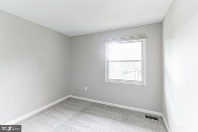 5335 LAKE COVE CT, Alexandria, VA 22315