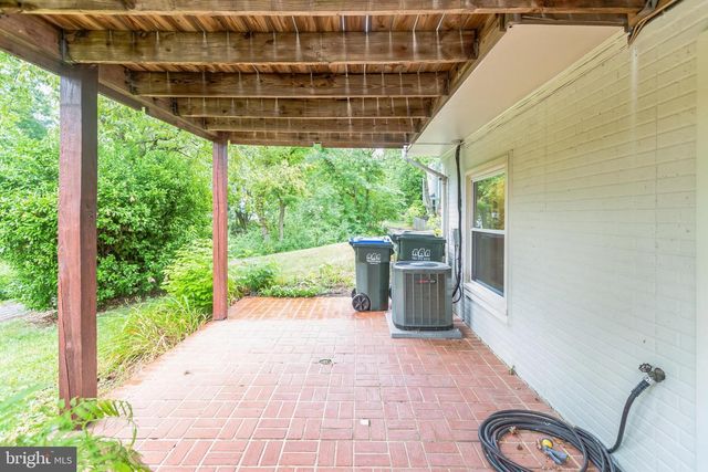 5335 LAKE COVE CT, Alexandria, VA 22315