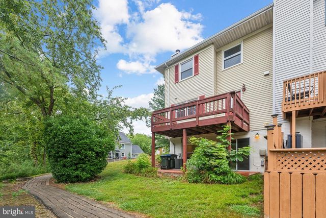 5335 LAKE COVE CT, Alexandria, VA 22315