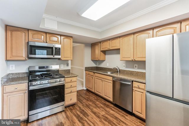 5335 LAKE COVE CT, Alexandria, VA 22315