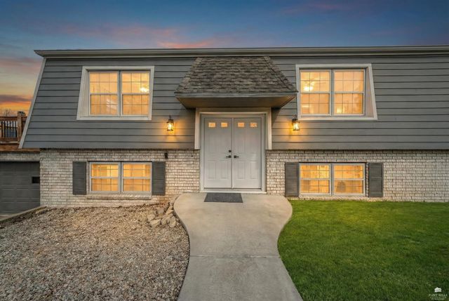 3214 Rolling Hills Drive, Milford, KS 66514