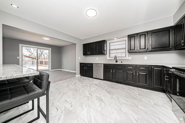 3214 Rolling Hills Drive, Milford, KS 66514