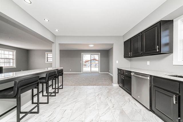 3214 Rolling Hills Drive, Milford, KS 66514