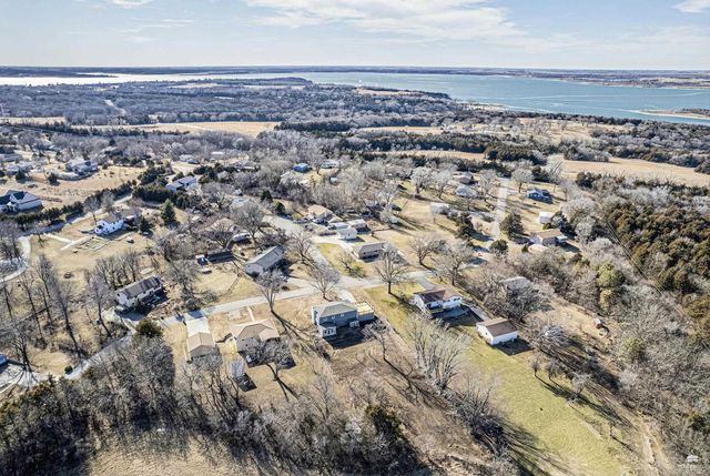 3214 Rolling Hills Drive, Milford, KS 66514