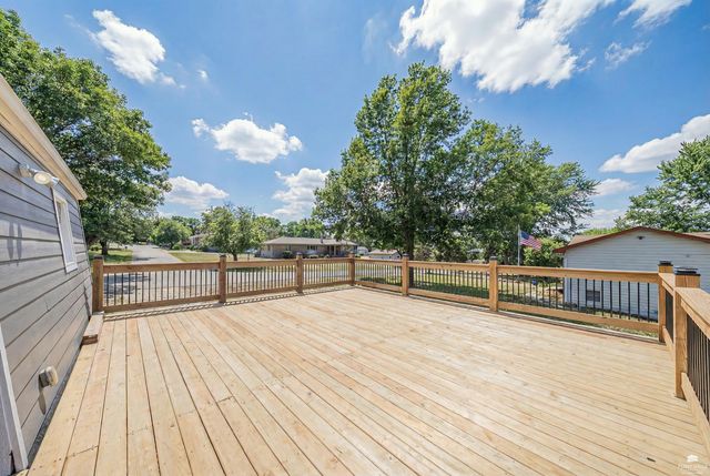 3214 Rolling Hills Drive, Milford, KS 66514