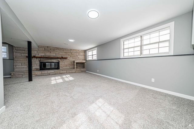 3214 Rolling Hills Drive, Milford, KS 66514