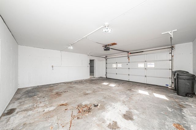 3214 Rolling Hills Drive, Milford, KS 66514