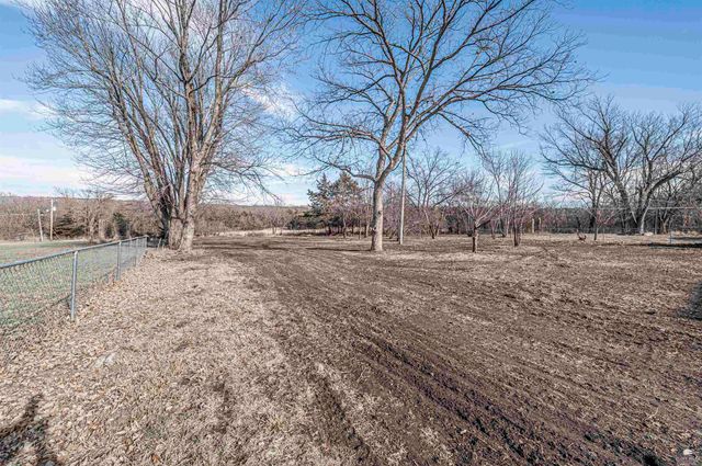 3214 Rolling Hills Drive, Milford, KS 66514
