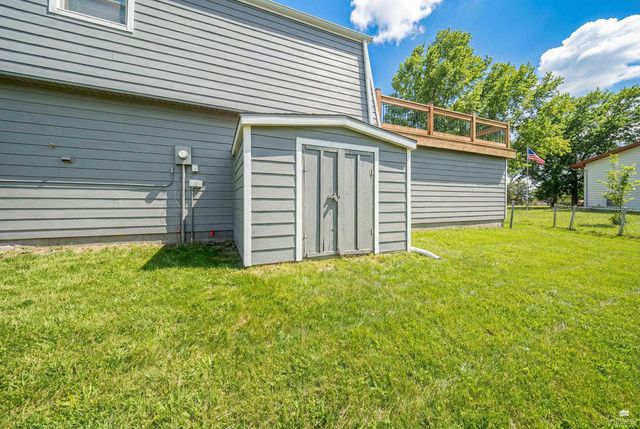 3214 Rolling Hills Drive, Milford, KS 66514