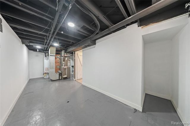 23561 Norwood Street, Oak Park, MI 48237