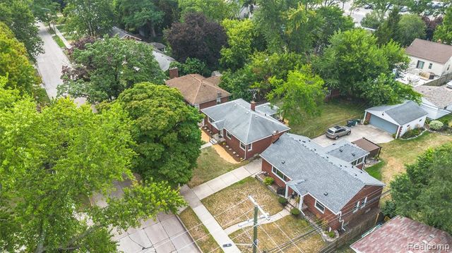 23561 Norwood Street, Oak Park, MI 48237
