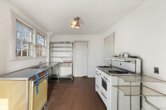 310 W 263rd Street, Bronx, NY 10471