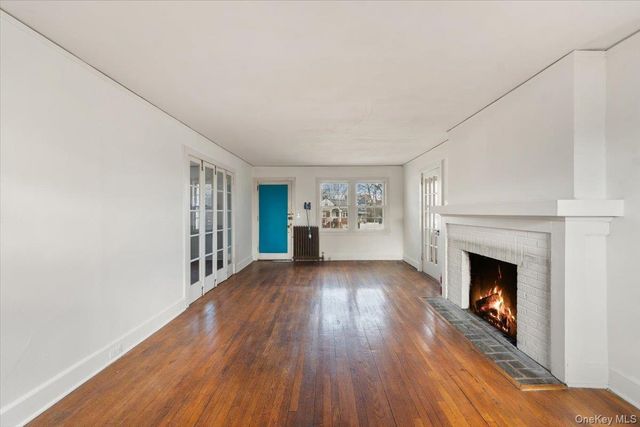 310 W 263rd Street, Bronx, NY 10471