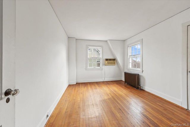 310 W 263rd Street, Bronx, NY 10471