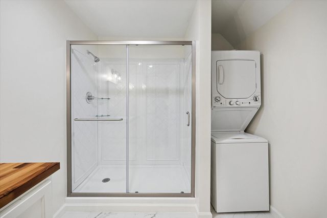 1011 W 10th Street 2, Houston, TX 77008