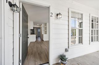 1011 W 10th Street 2, Houston, TX 77008