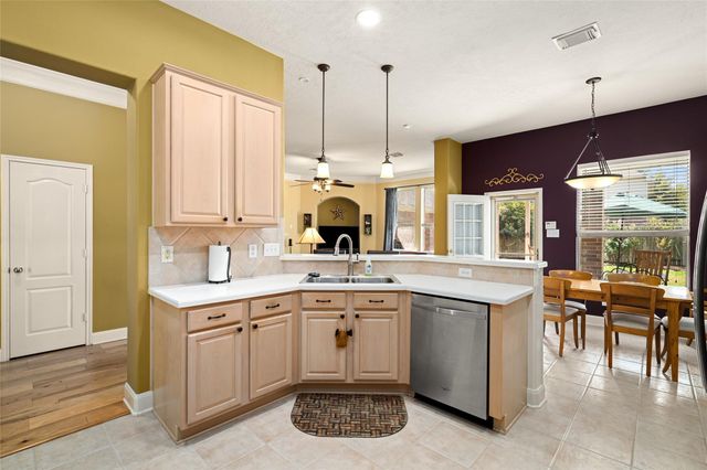 4505 Spring Iris Court, League City, TX 77573