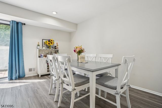 165 Essex Ave, Metuchen Boro, NJ 08840