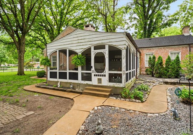521 W Oak Street, Millstadt, IL 62260