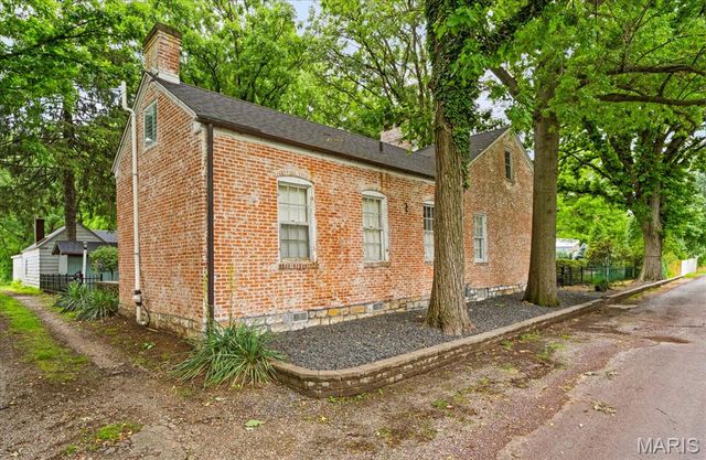 521 W Oak Street, Millstadt, IL 62260