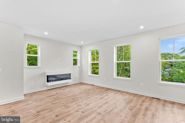 17960 ALICIA AVE, Dumfries, VA 22026