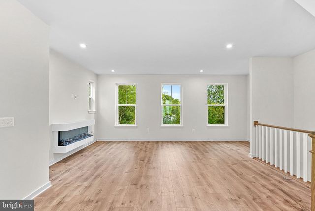 17960 ALICIA AVE, Dumfries, VA 22026