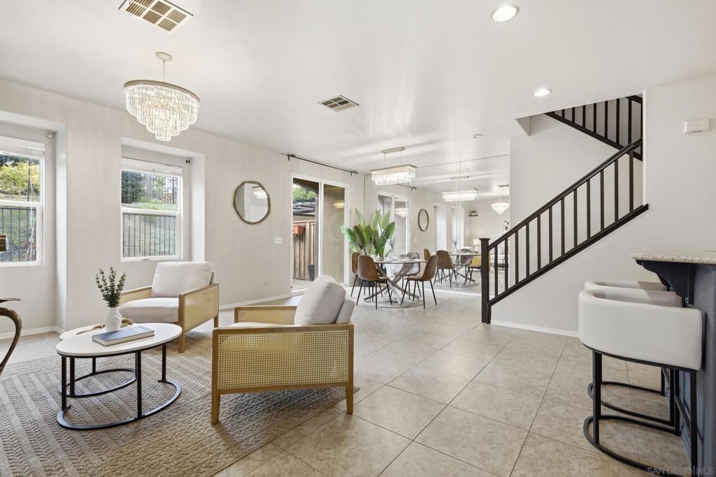 425 S Meadowbrook Dr 140, San Diego, CA 92114 — exterior