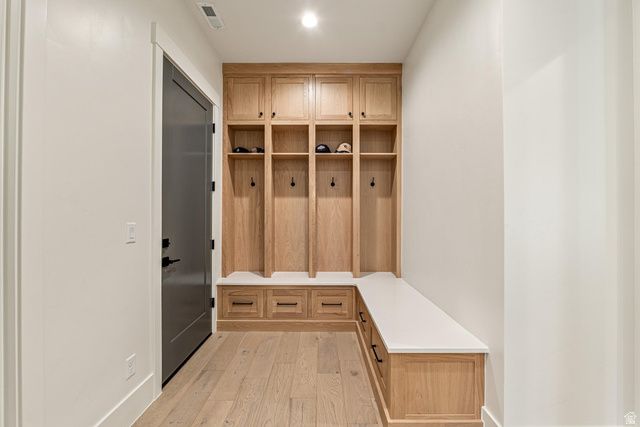 672 E ARINA WAY, Washington, UT 84780