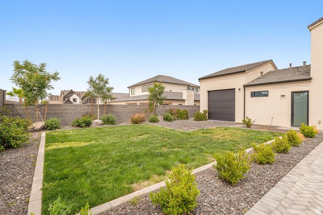 672 E ARINA WAY, Washington, UT 84780